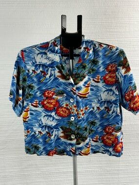 Clio Blue Tropical Print Button-Down Shirt with Red Floral Accents Hawaiian Y2K